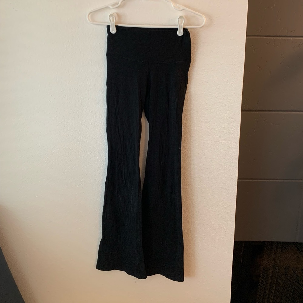 Aritzia TNA slightly flared yoga pants